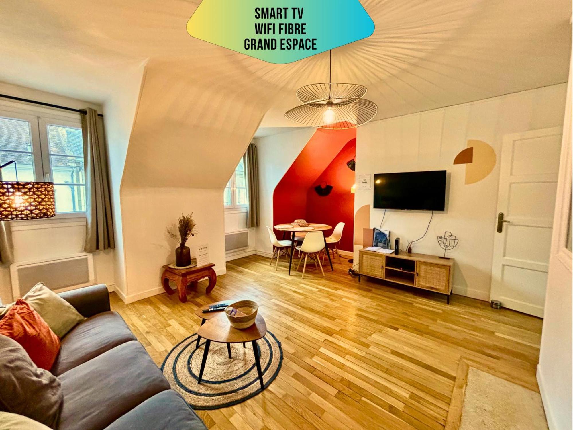 Le Corneille - Ideal Pros & Couples - Centre Historique - Chateau 5min - Gare 10min - Au Calme - Fibre Apartamento Compiègne